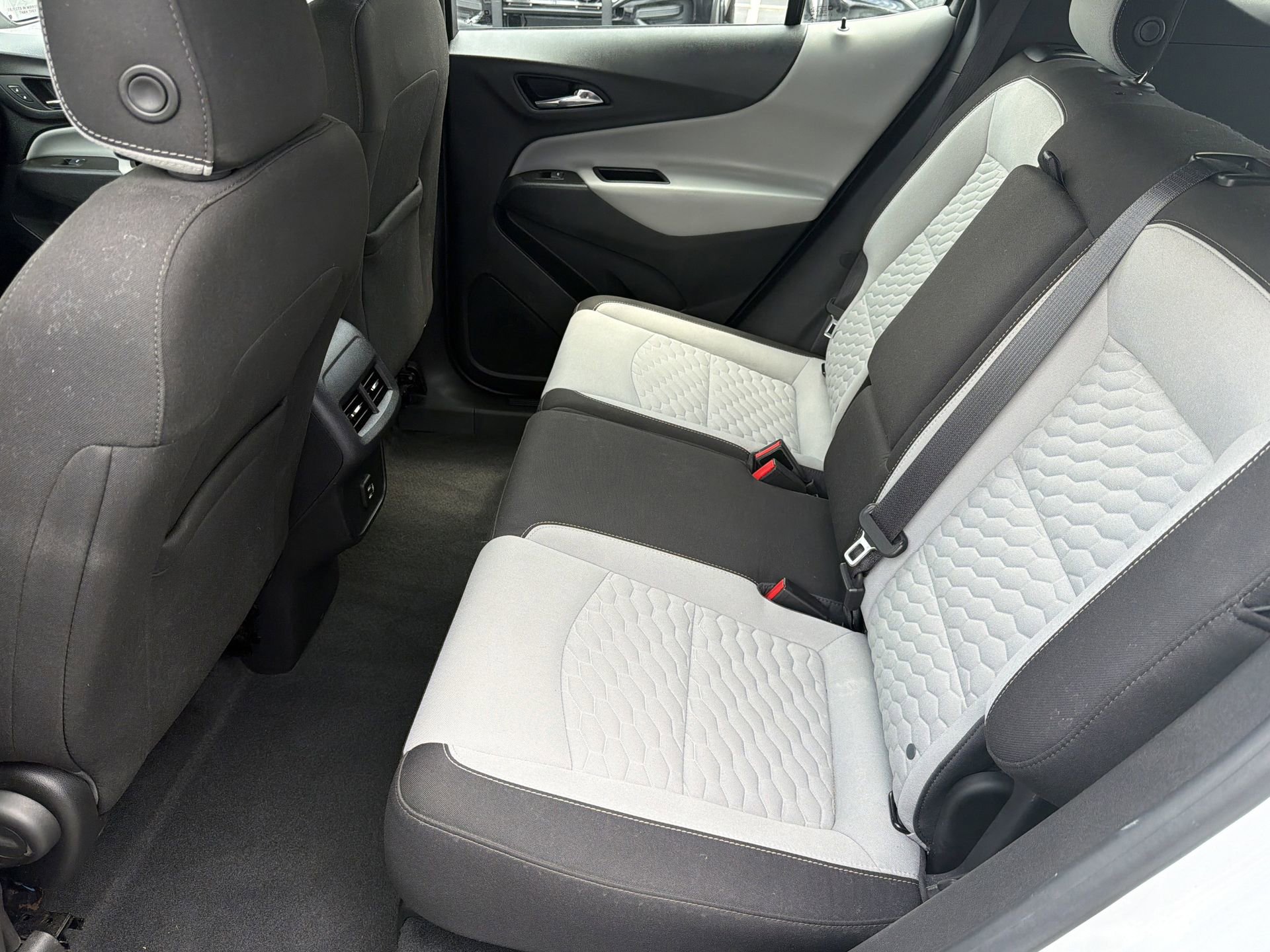 Used 2020 Chevrolet Equinox LS AWD/4WD image 20