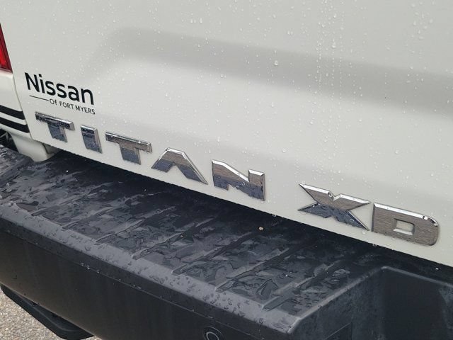 Used 2019 Nissan Titan PRO-4X w/ Pro-4x Convenience Package AWD/4WD image 10