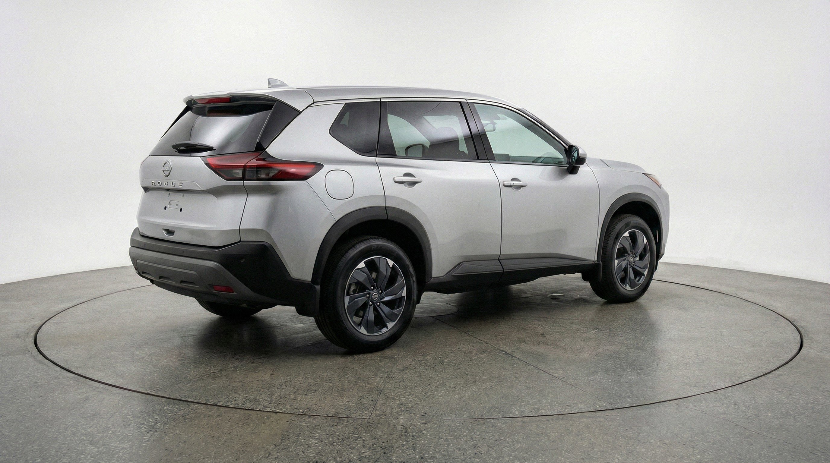 Used 2025 Nissan Rogue SV image 9