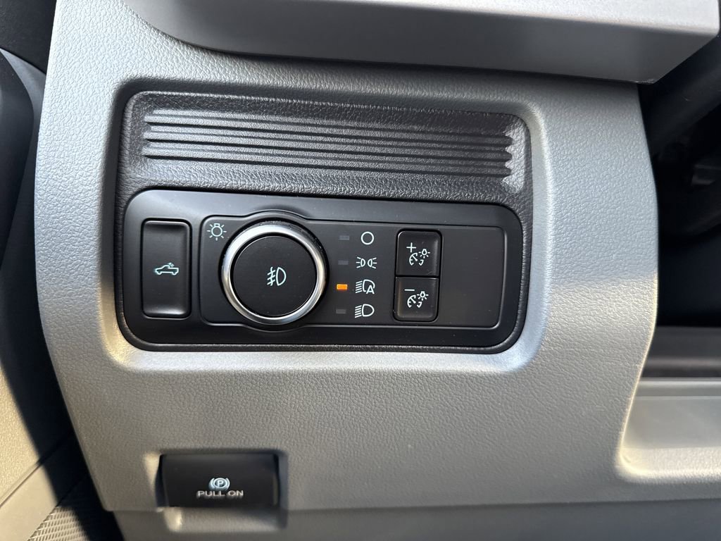 New 2025 Ford F350 XL w/ STX Appearance Package AWD/4WD image 18
