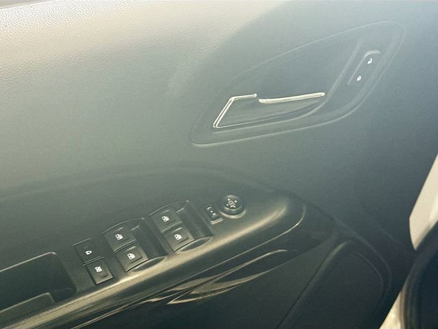 Used 2020 GMC Canyon SLE w/ Elevation Edition image 15