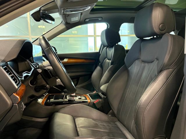 Used 2022 Audi Q5 e Premium Plus w/ Premium Plus Package image 22