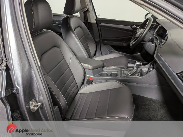 Used 2024 Volkswagen Jetta SE FWD image 38