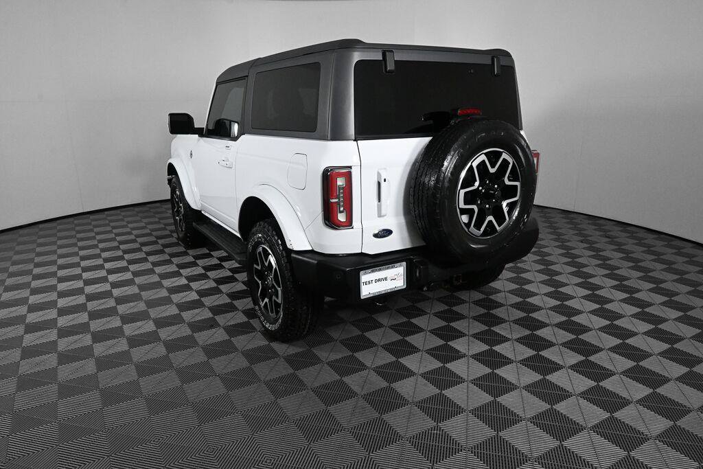 Used 2022 Ford Bronco Outer Banks AWD/4WD image 4