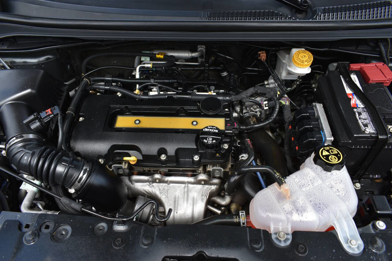 Used 2019 Chevrolet Sonic LT image 42