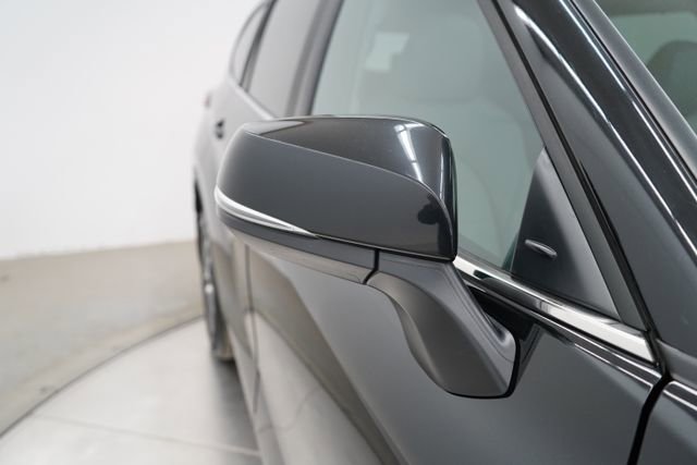 Used 2023 Toyota Highlander XLE image 90