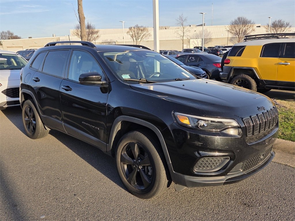 Used 2021 Jeep Cherokee Latitude image 3