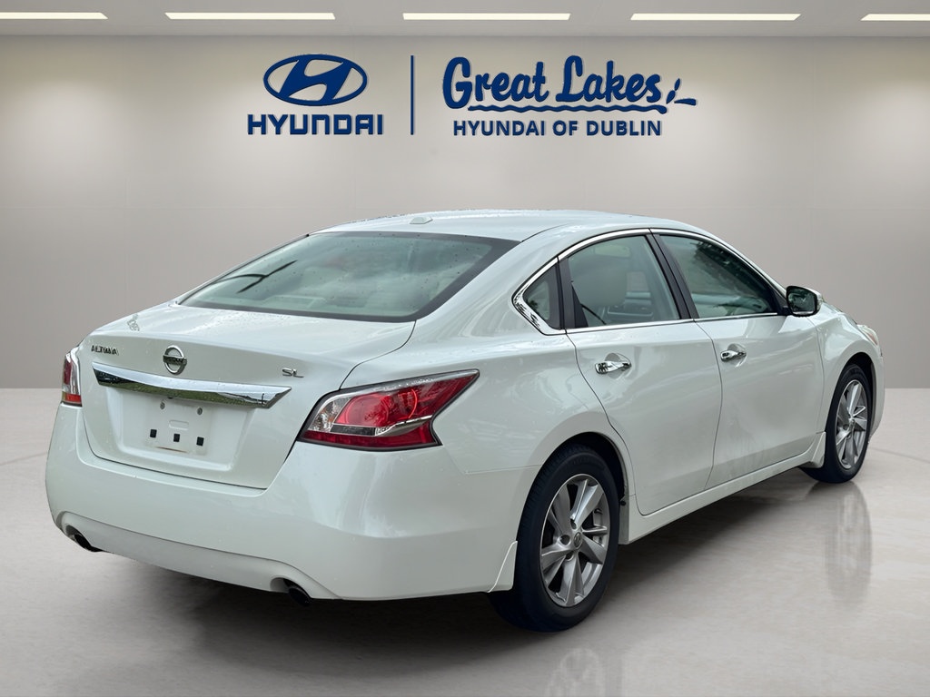 Used 2015 Nissan Altima 2.5 SL w/ Moonroof Package FWD image 5