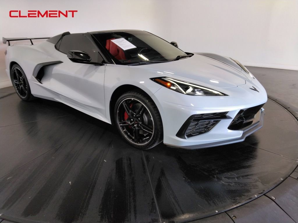 Used 2022 Chevrolet Corvette Stingray w/ Z51 Performance Package image 3