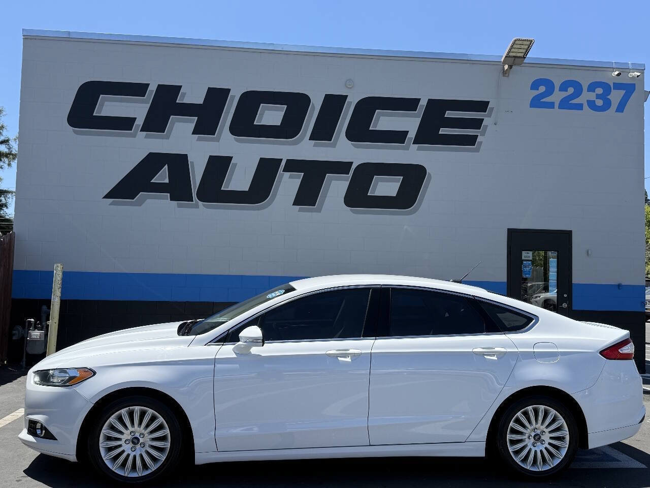 Used 2016 Ford Fusion SE w/ Equipment Group 502A FWD image 20