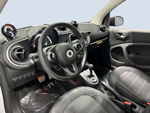 Used 2018 smart fortwo electric drive RWD image 14