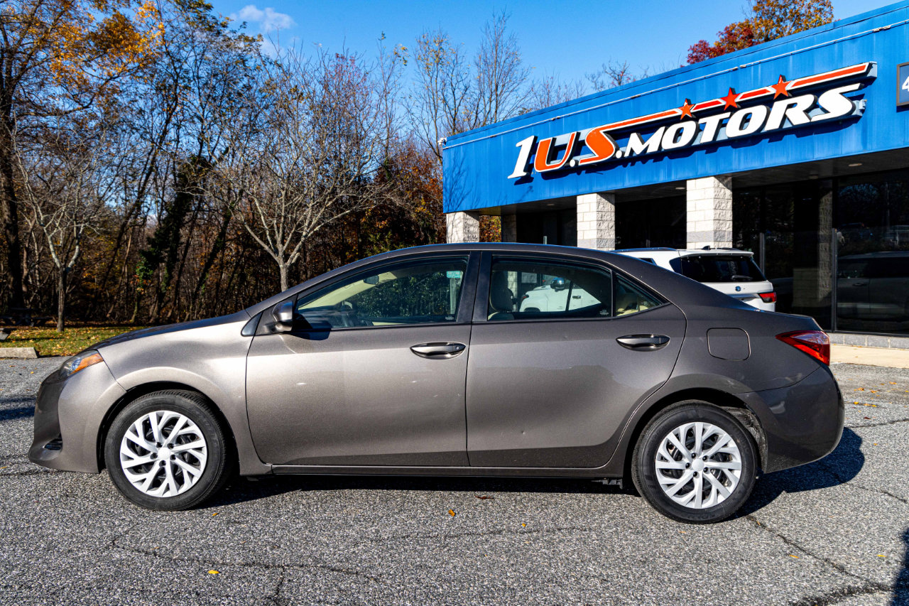 Used 2018 Toyota Corolla LE w/ Carpet Mat Package (TMS) image 3