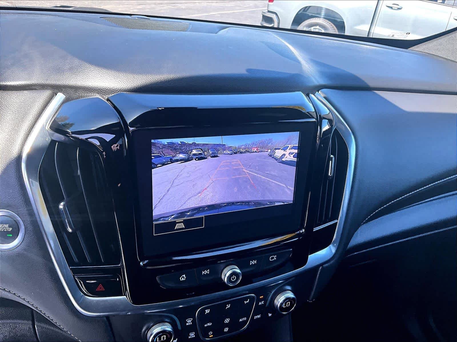 Used 2023 Chevrolet Traverse LT AWD/4WD image 19