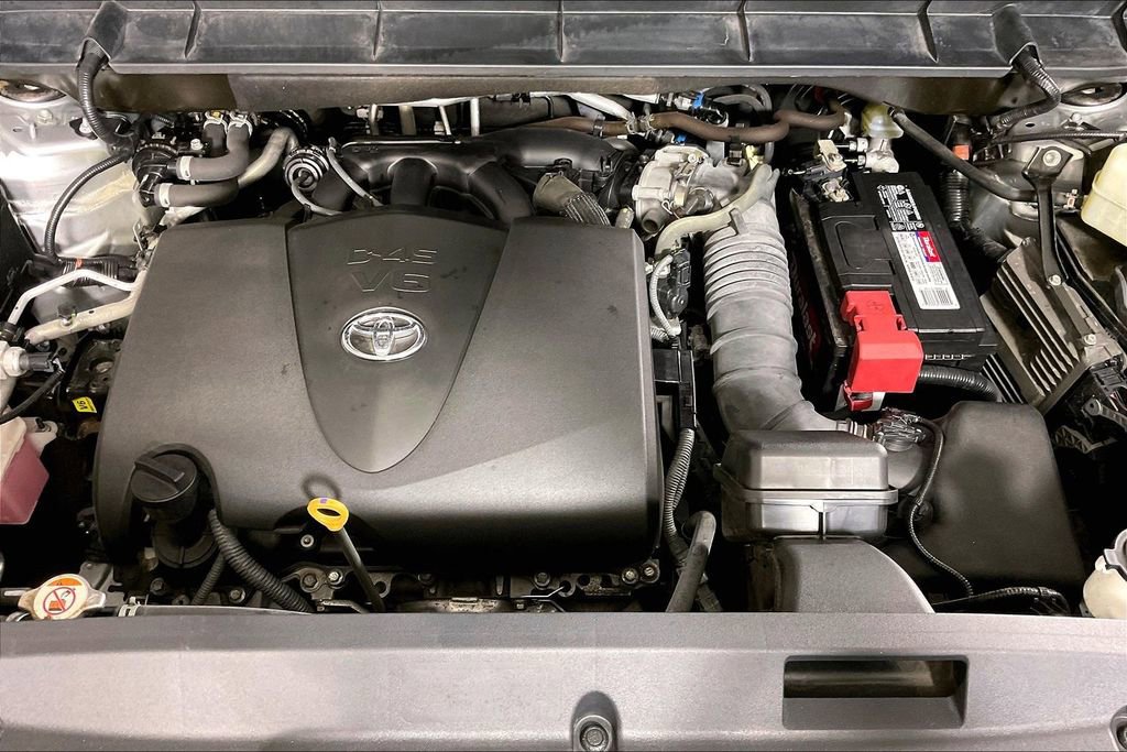 Used 2021 Toyota Highlander XLE image 9