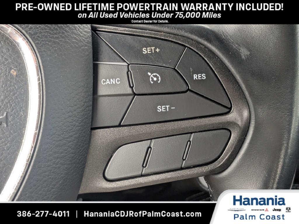 Used 2022 Dodge Challenger SXT RWD image 24