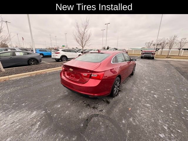 Used 2018 Chevrolet Malibu LT w/ Leather Package image 8