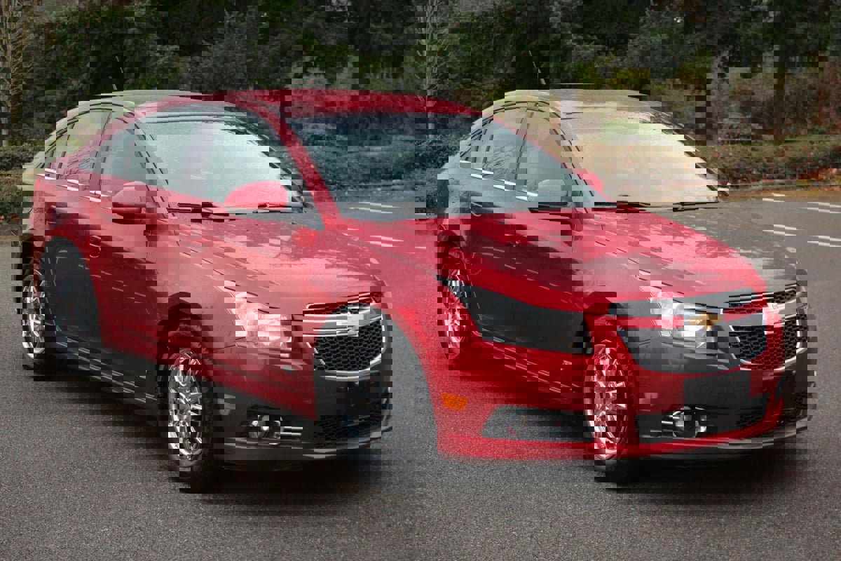 Used 2012 Chevrolet Cruze LT w/ RS Package image 7