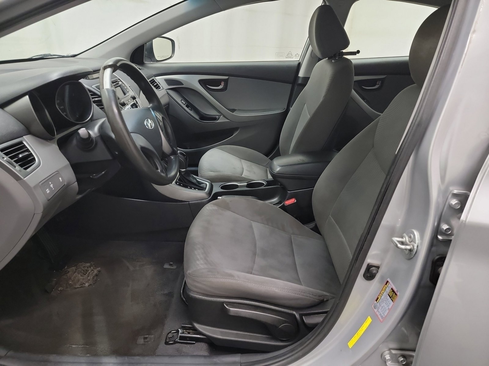 Used 2014 Hyundai Elantra SE image 12