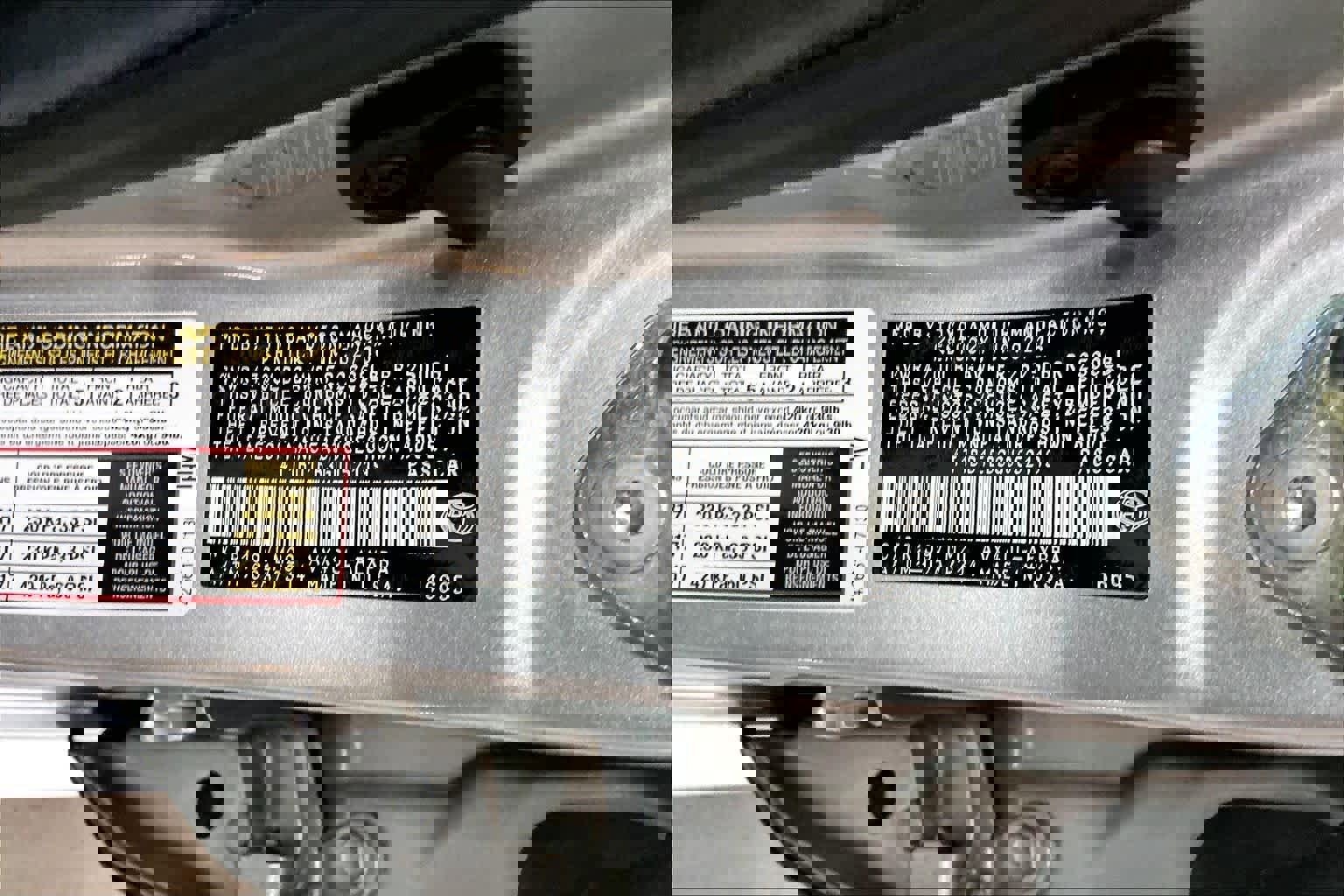 Used 2016 Toyota Avalon Limited w/ Toyota Safety Sense Package image 39