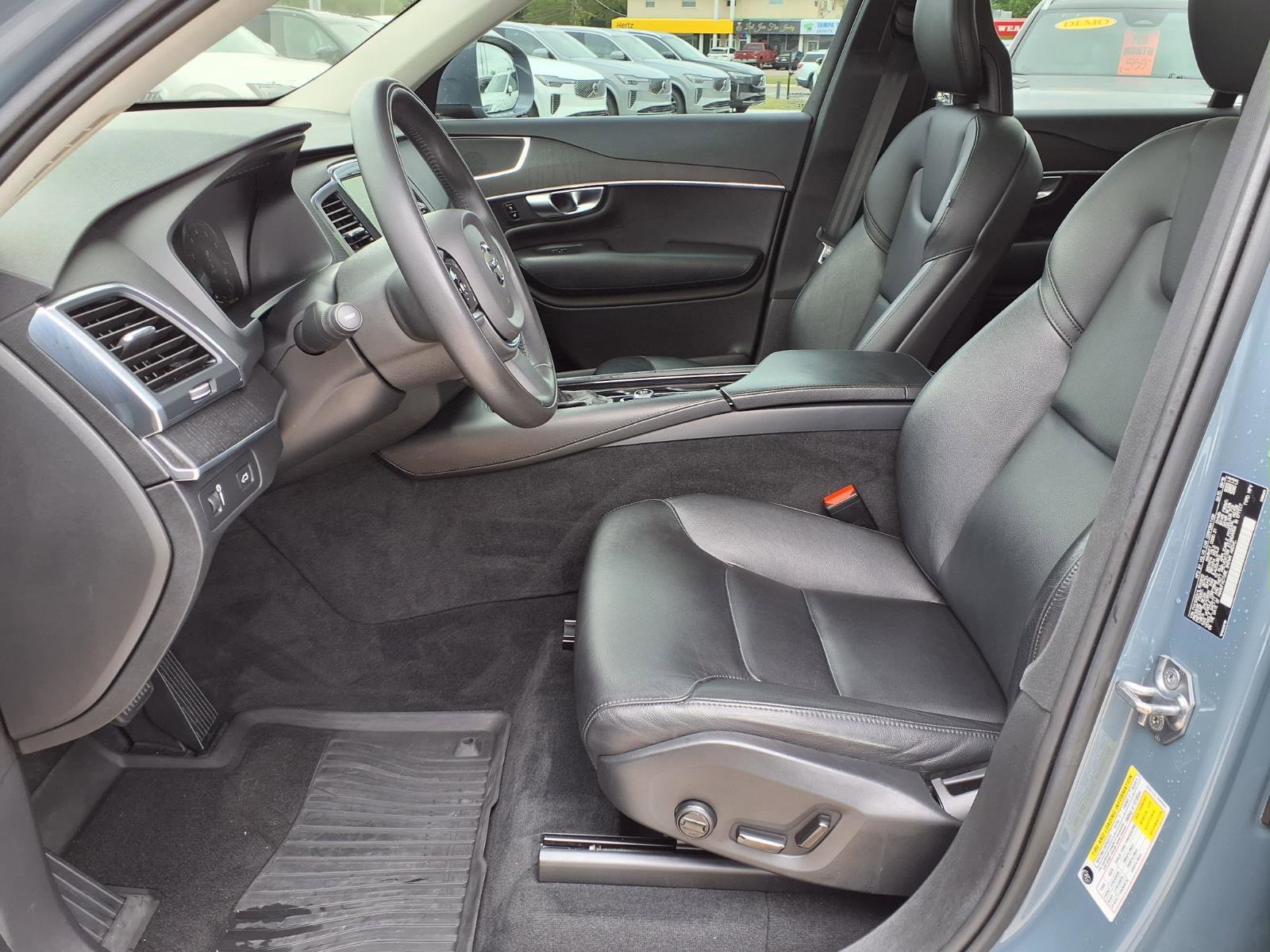 Used 2020 Volvo XC90 T5 Momentum w/ Protection Package Premier image 21