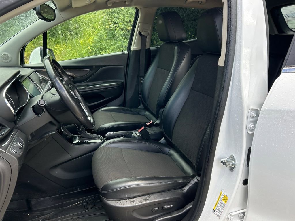 Used 2020 Buick Encore Preferred w/ Safety Package FWD image 7