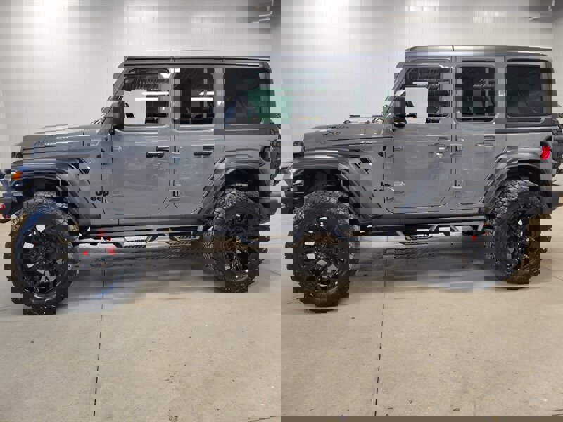 Used 2020 Jeep Wrangler Unlimited Sport image 3