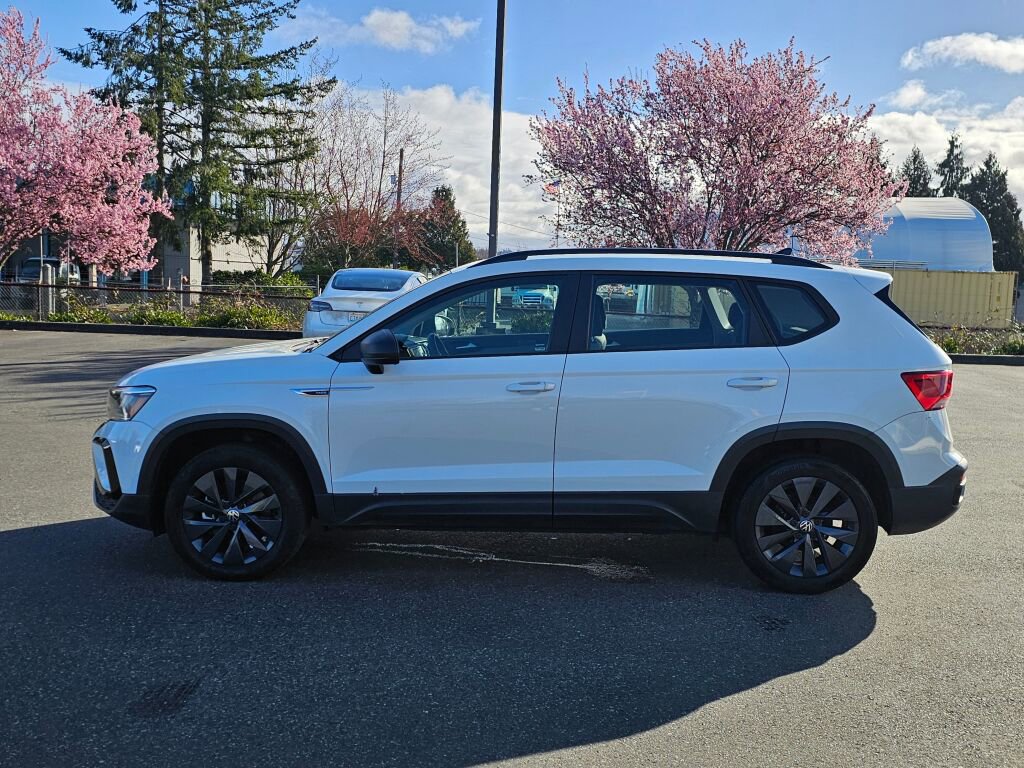 Used 2022 Volkswagen Taos S w/ IQ Drive S Package image 4