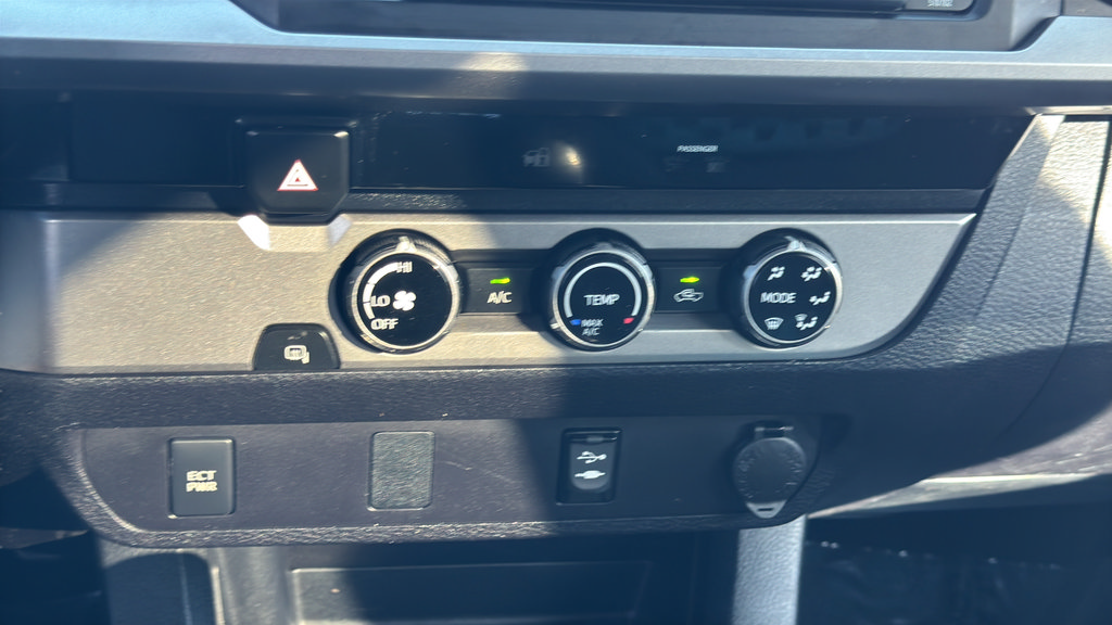Used 2016 Toyota Tacoma SR5 w/ Towing Package RWD image 28