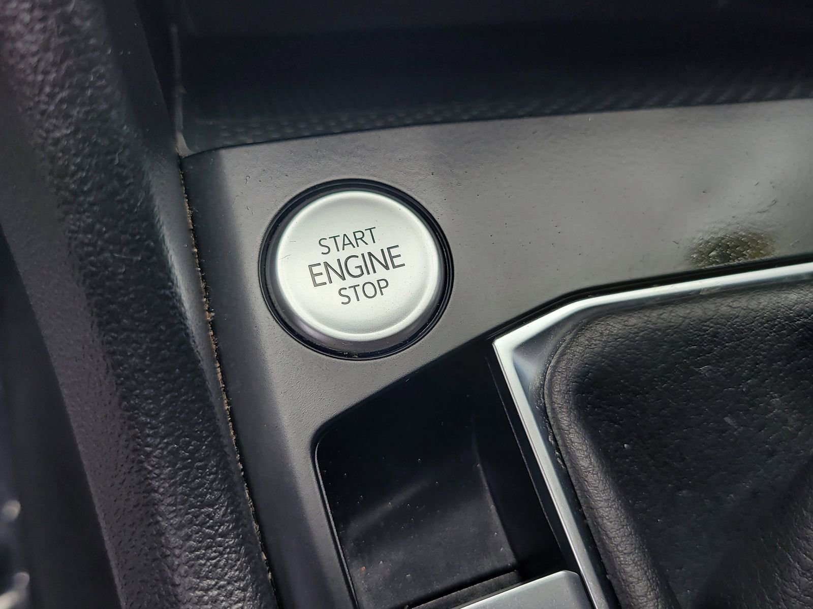 Used 2022 Volkswagen Taos SE image 28