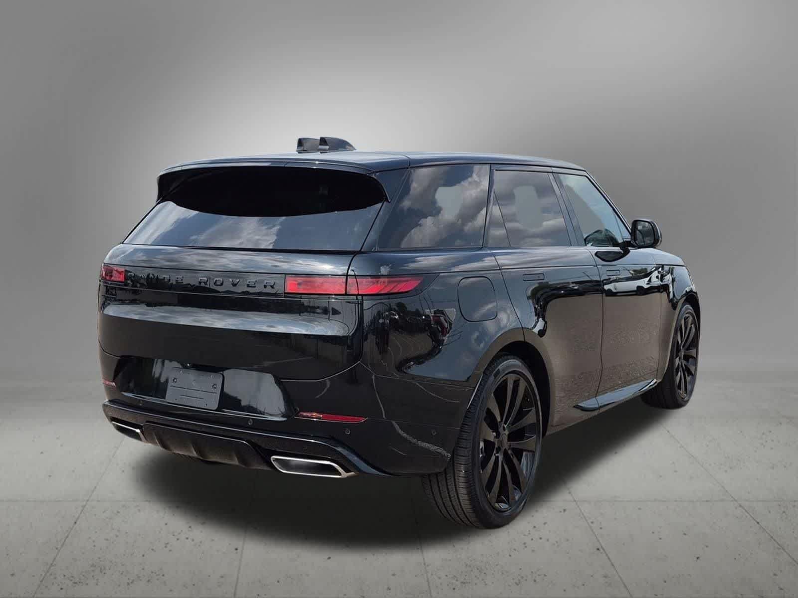 New 2027 Land Rover Range Rover Sport Dynamic SE AWD/4WD image 6