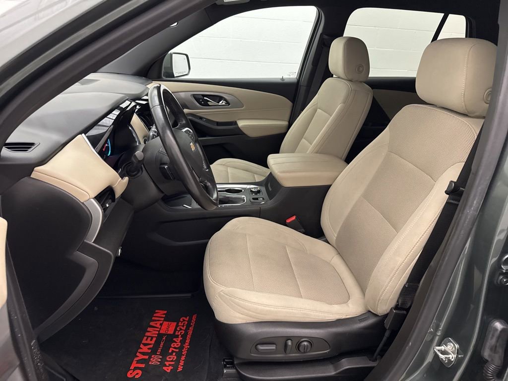 Used 2022 Chevrolet Traverse LT image 25