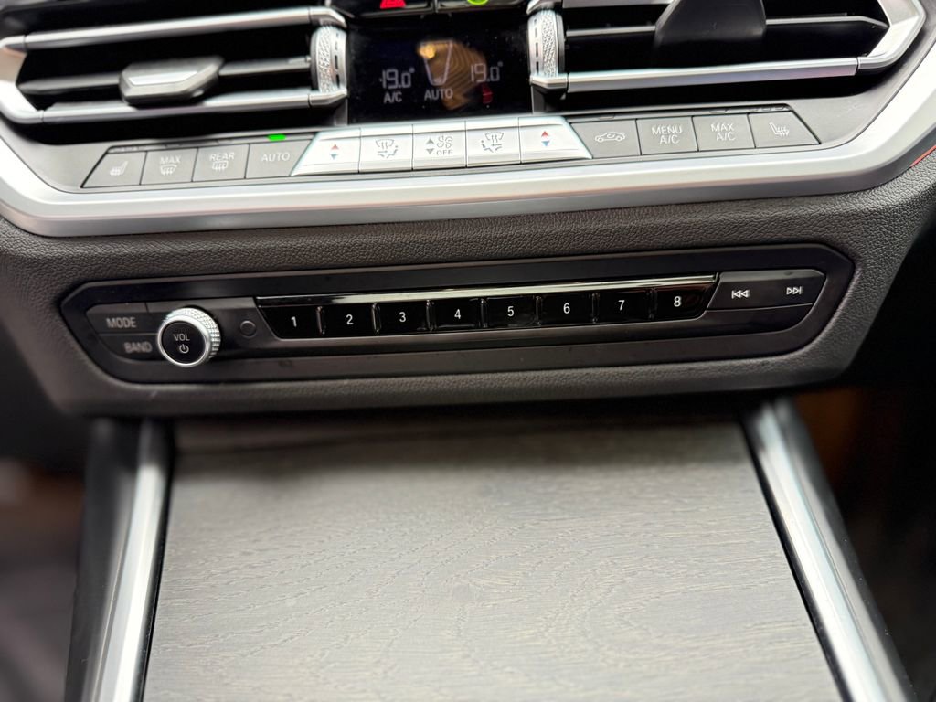 Used 2021 BMW 330i xDrive Sedan w/ Convenience Package image 21