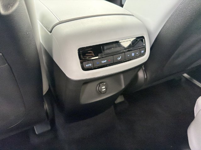 Used 2025 Hyundai Palisade SEL AWD/4WD image 22