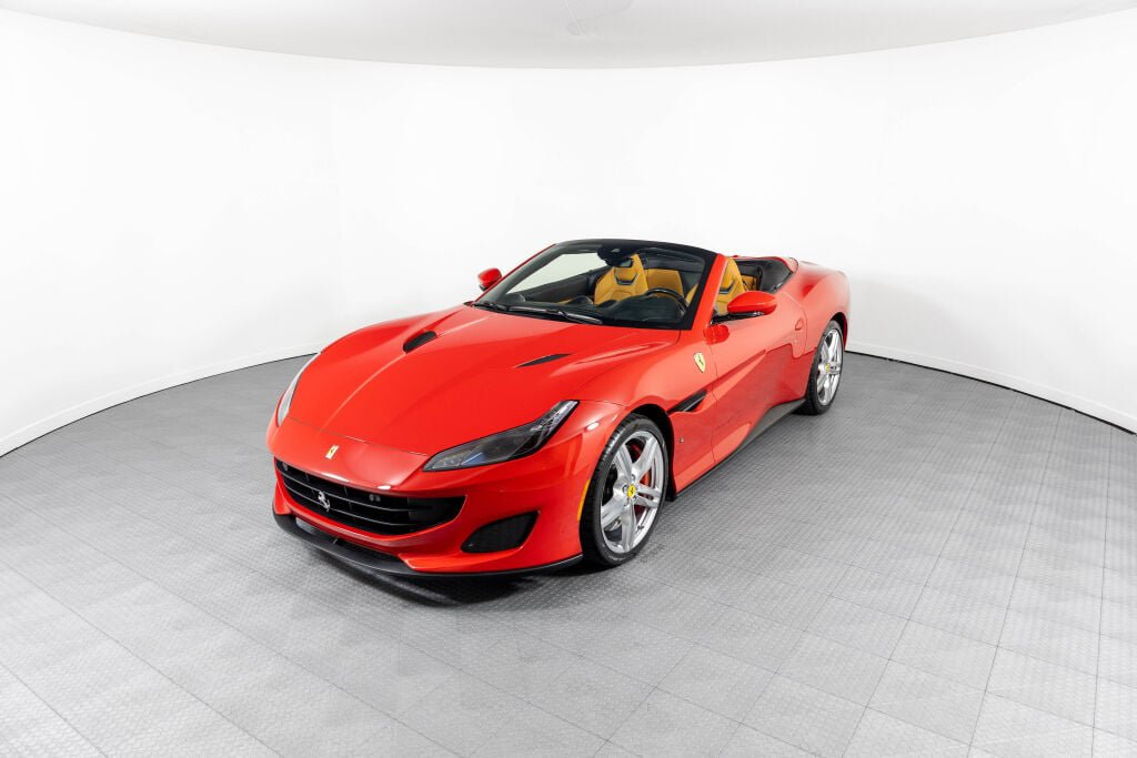 Certified 2020 Ferrari Portofino RWD image 18