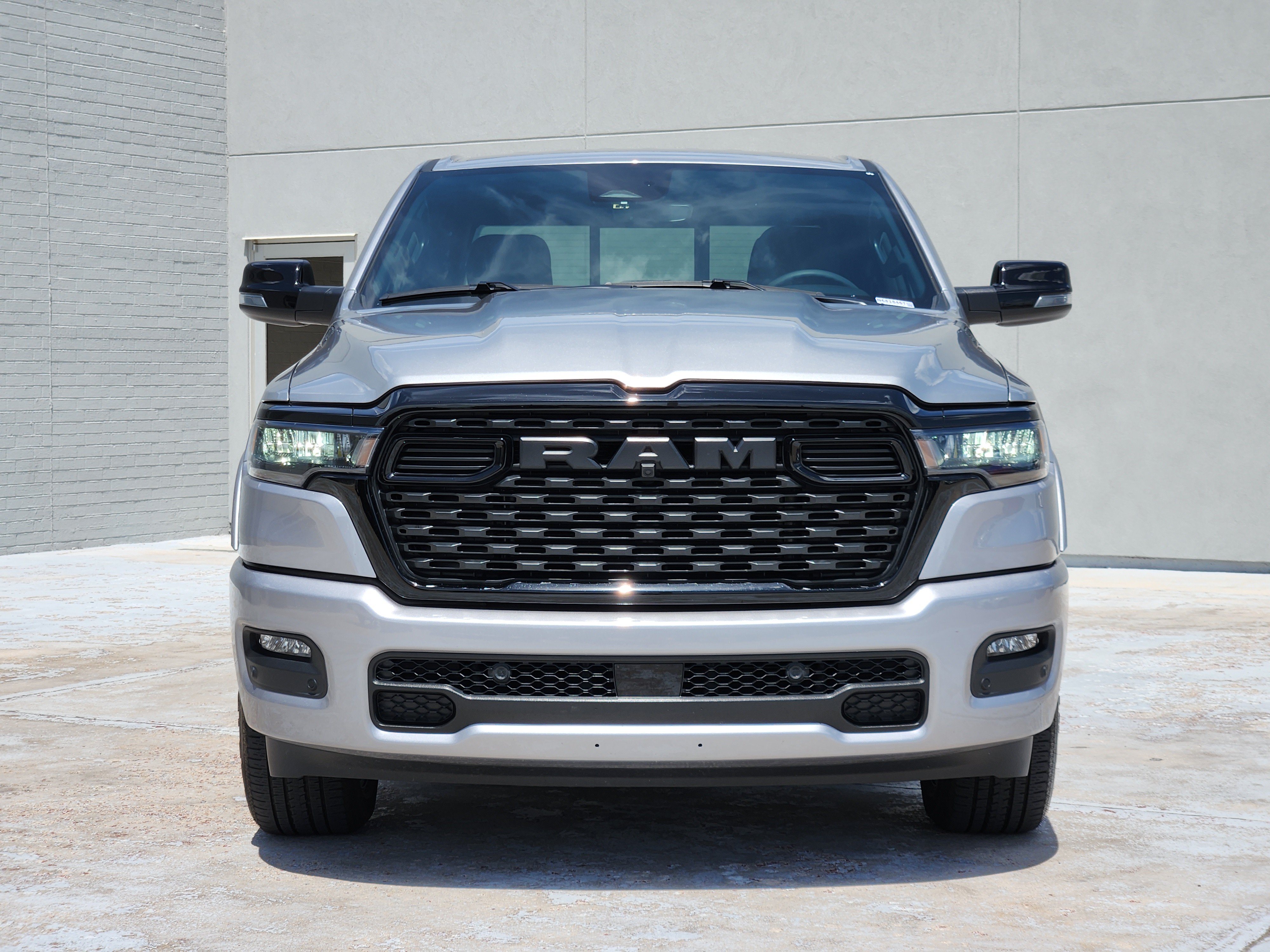 Used 2025 RAM 1500 Big Horn AWD/4WD image 3