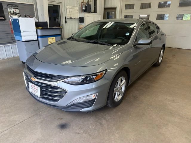 Used 2024 Chevrolet Malibu LT FWD image 2
