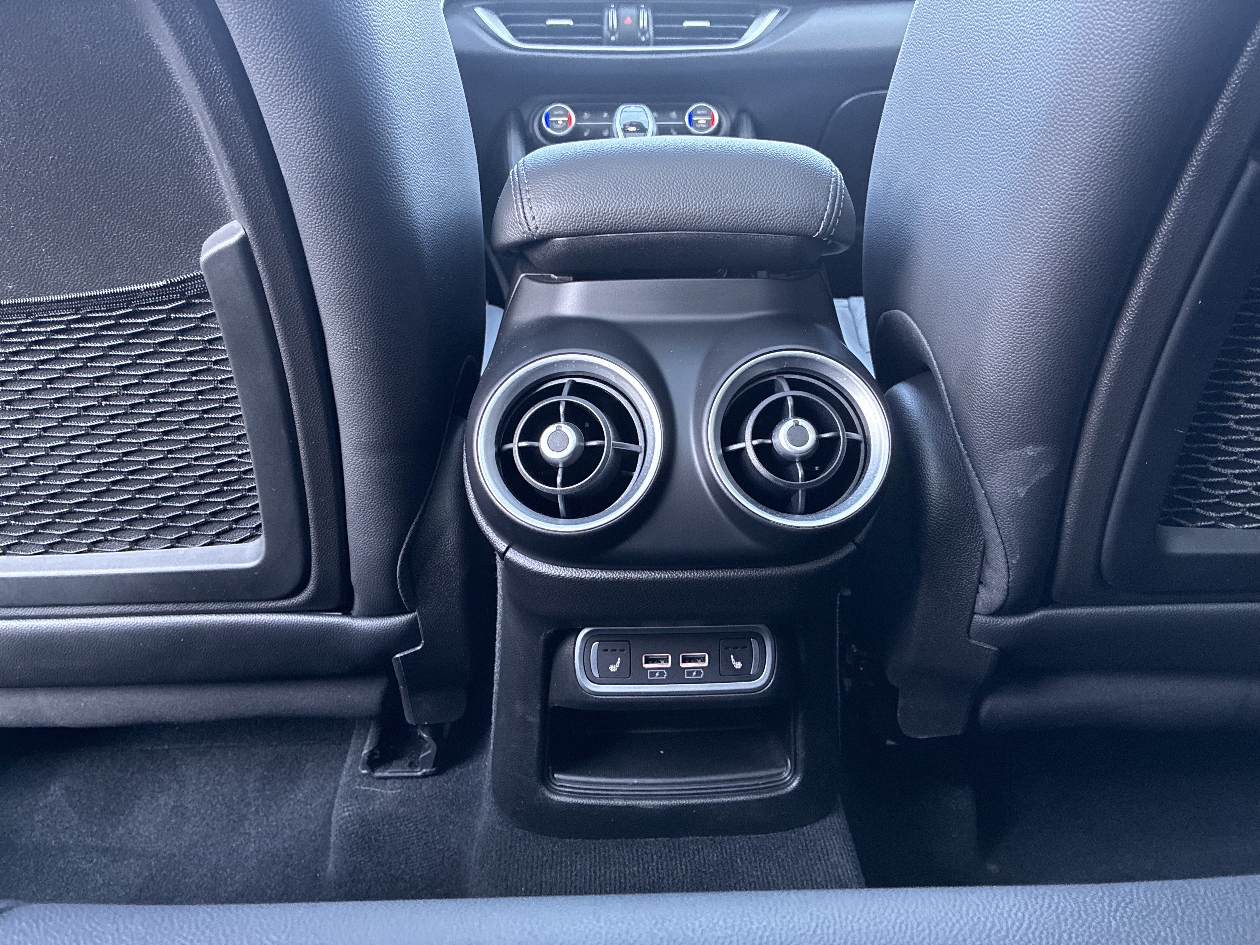 Certified 2024 Alfa Romeo Stelvio Sprint AWD/4WD image 29