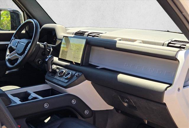 Used 2025 Land Rover Defender 110 S AWD/4WD image 22