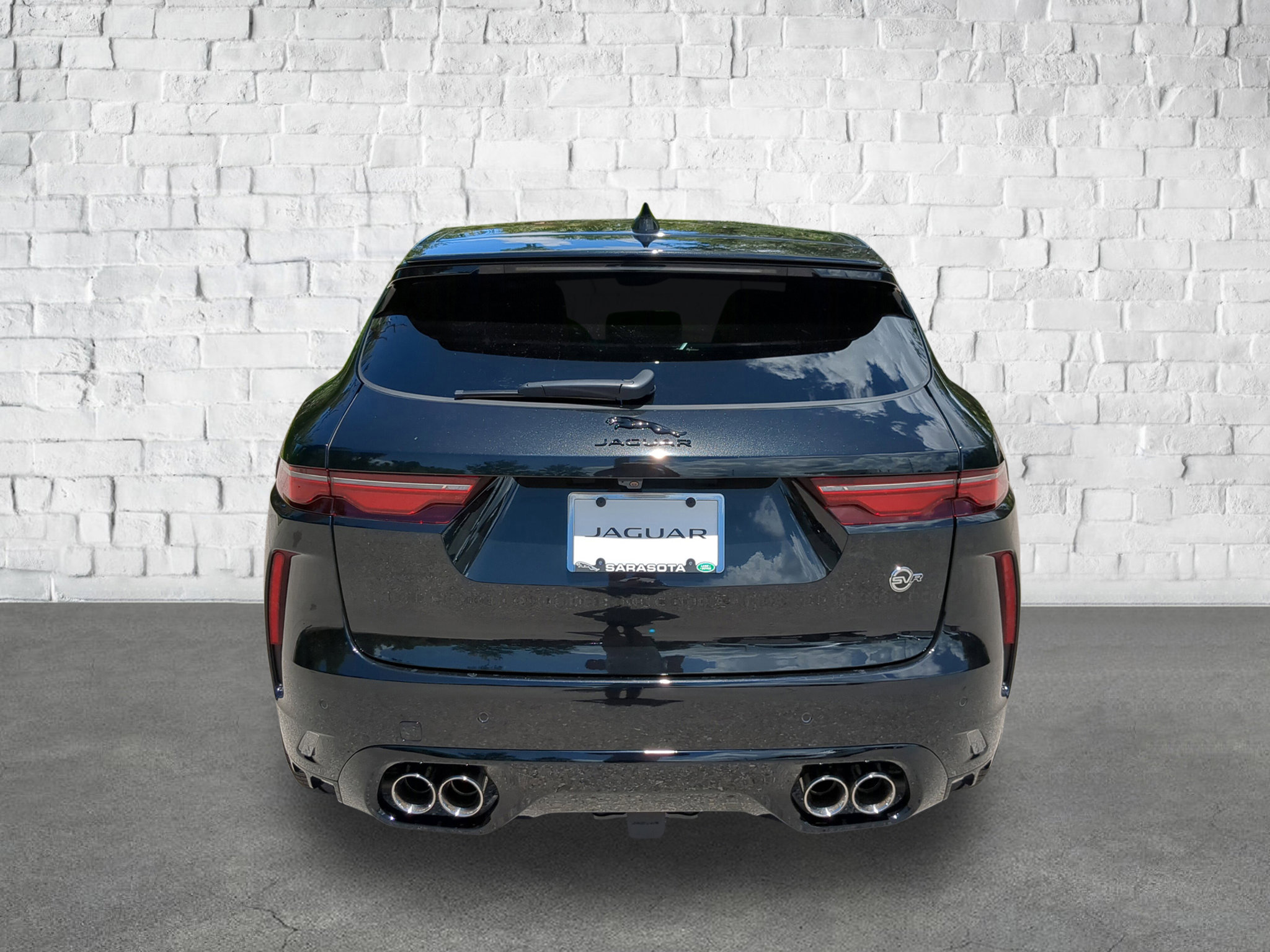 New 2026 Jaguar F-PACE SVR 575 Edition image 5