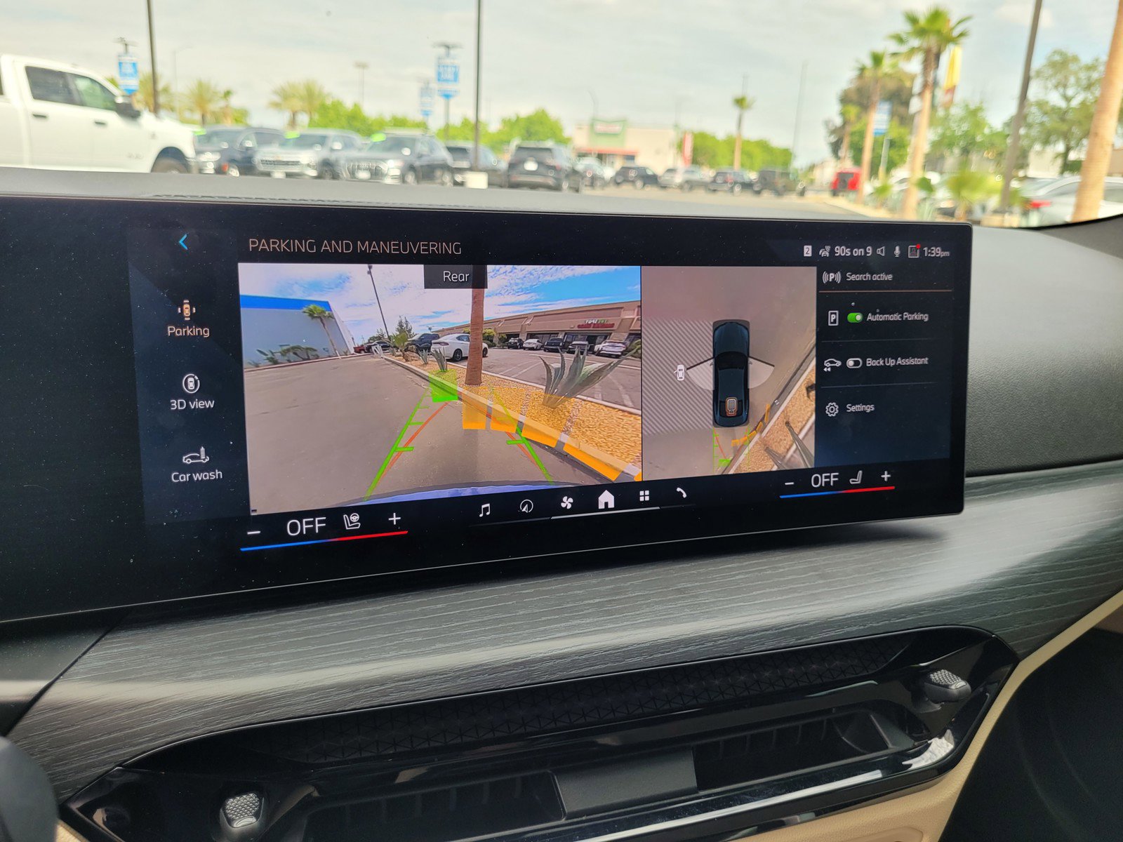 Used 2025 BMW 430i Coupe w/ M Sport Package image 15