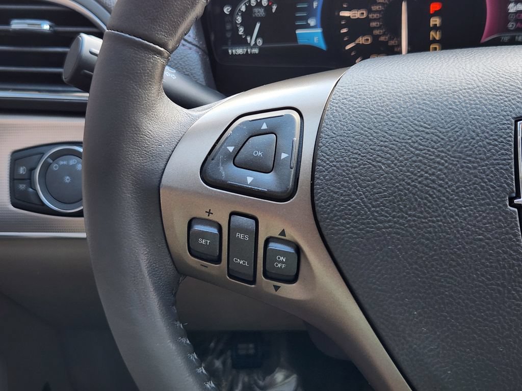 Used 2011 Lincoln MKX 2WD w/ 101A Rapid Spec Order Code image 17