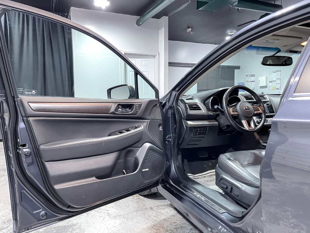 Used 2017 Subaru Legacy 2.5i Limited image 12