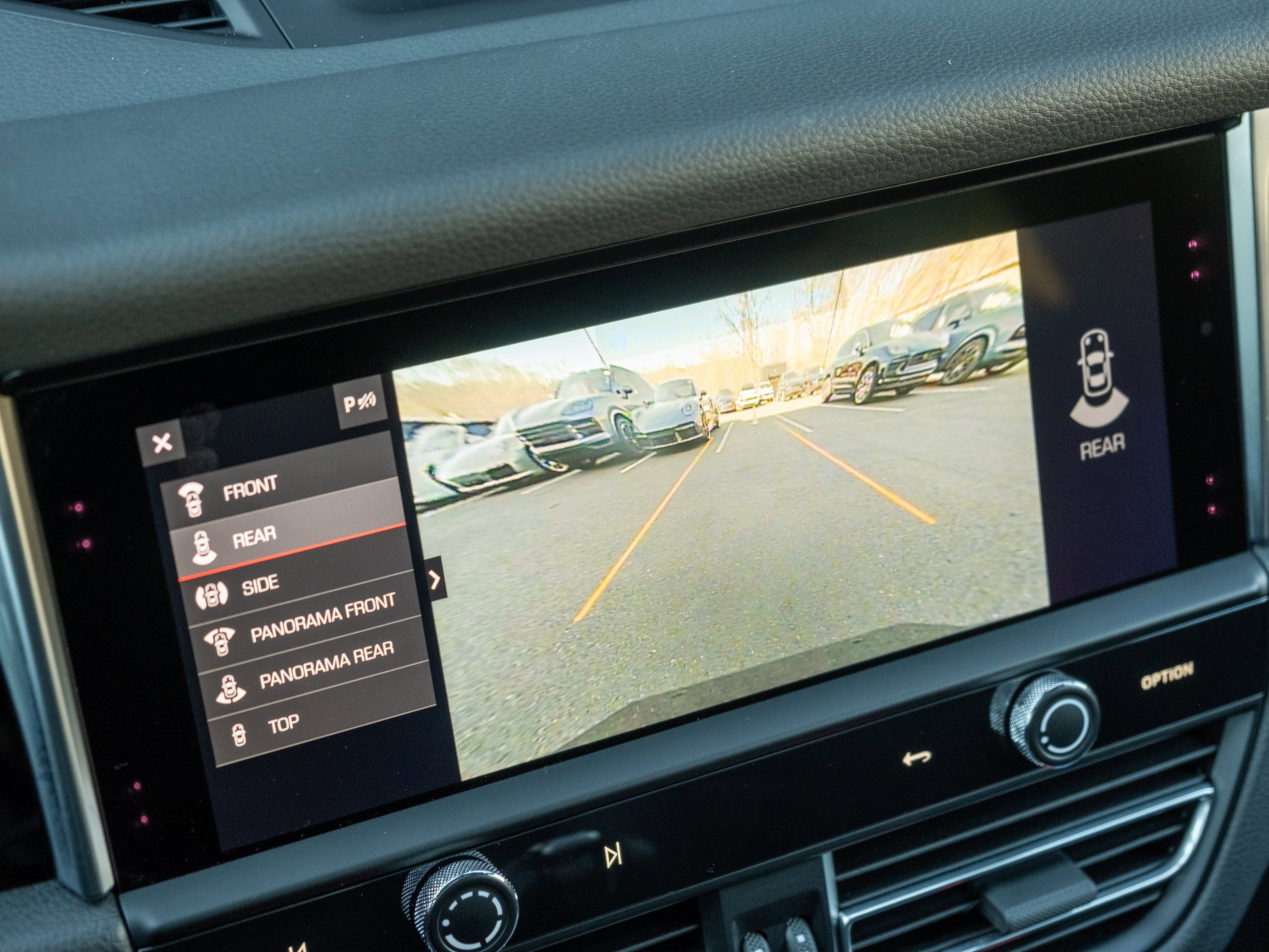 Certified 2023 Porsche Macan image 28