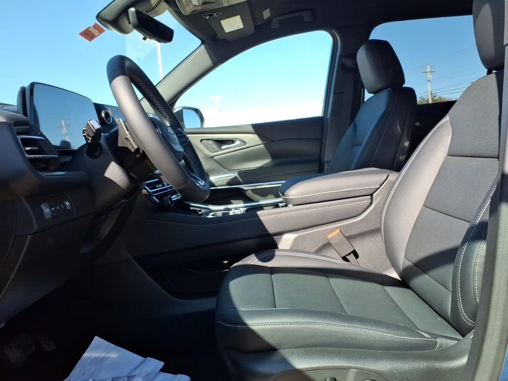 New 2026 Chevrolet Traverse LT w/ Driver Confidence Package image 13