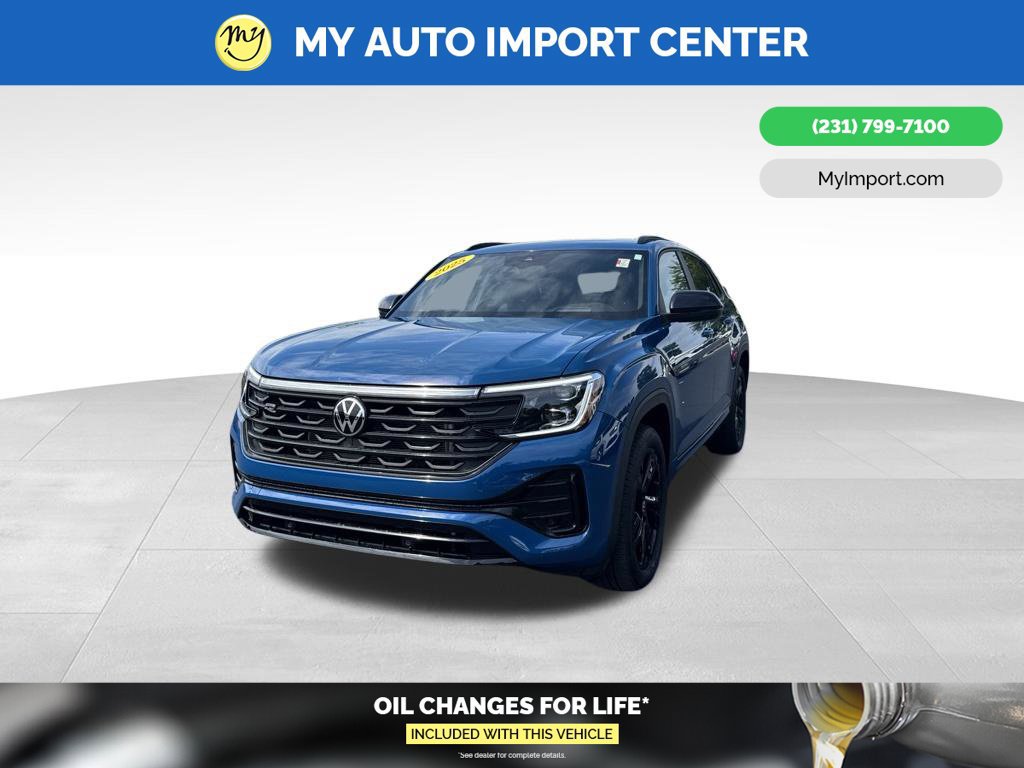 Used 2025 Volkswagen Atlas Cross Sport SEL R-Line AWD/4WD image 3
