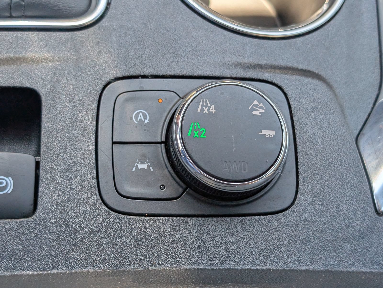Used 2023 Chevrolet Traverse Premier AWD/4WD image 30