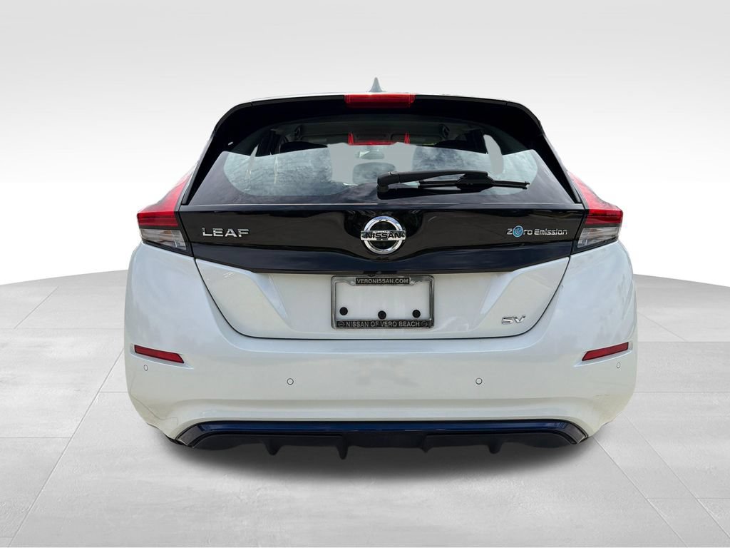 Used 2022 Nissan Leaf SV FWD image 7