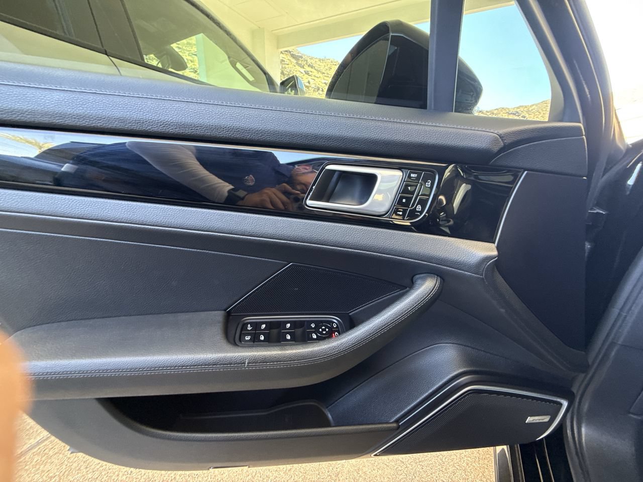 Used 2019 Porsche Panamera 4 w/ Premium Package Plus AWD/4WD image 23