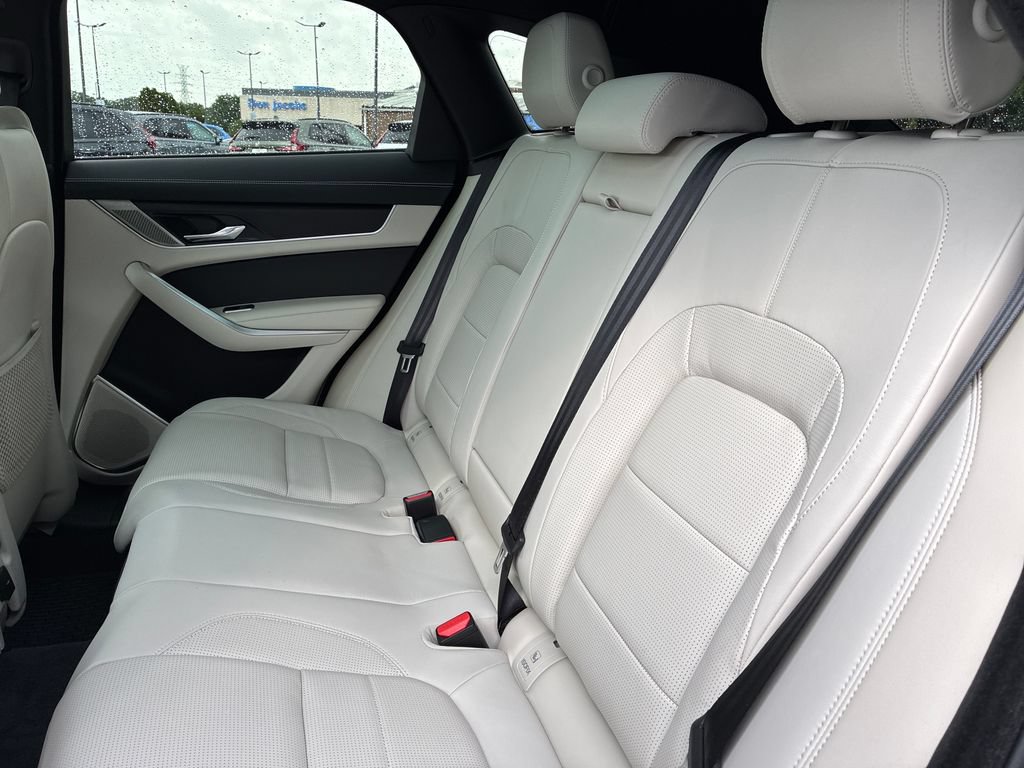 Used 2026 Jaguar F-PACE R-Dynamic S AWD/4WD image 19