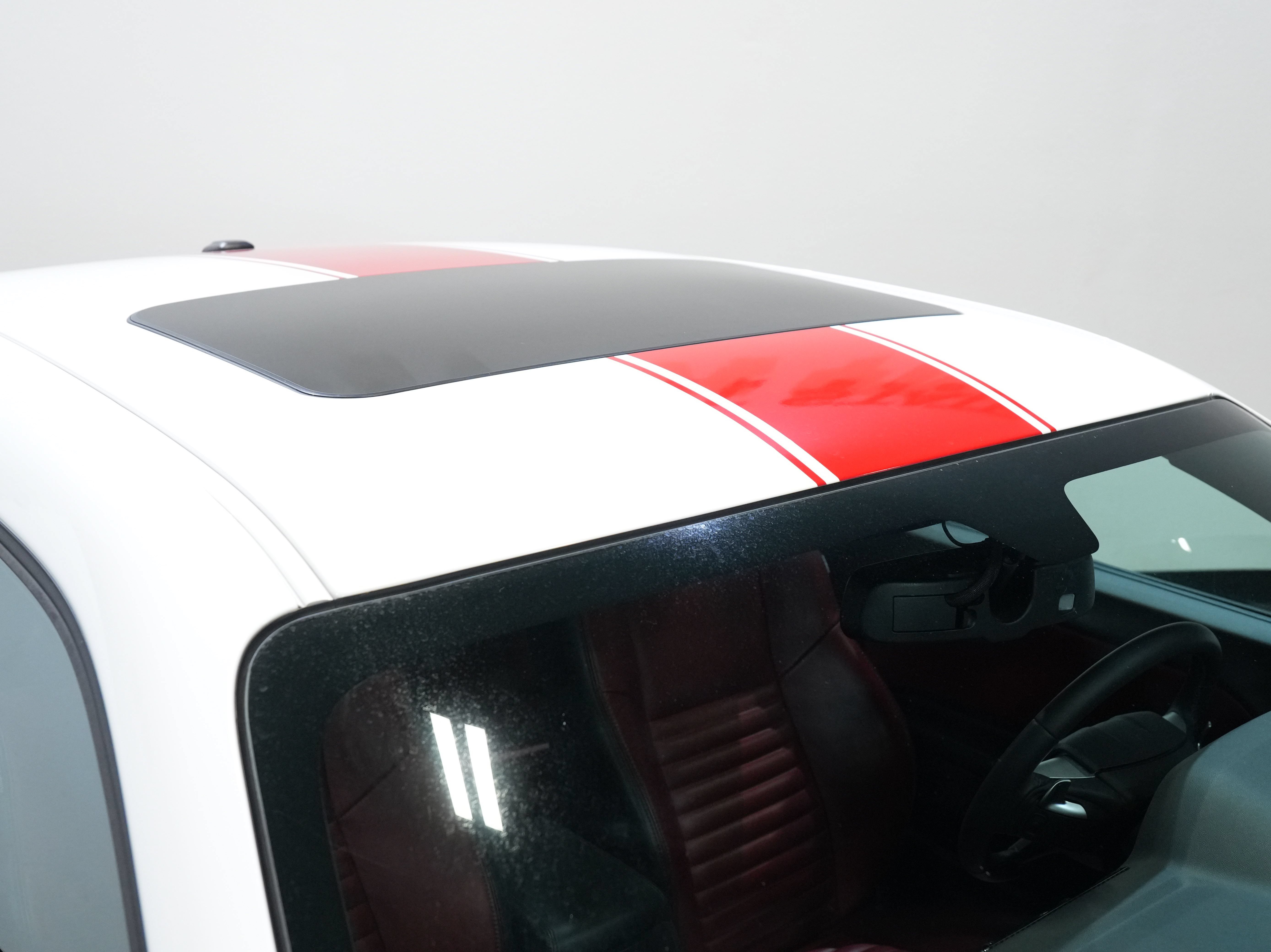 Used 2014 Dodge Challenger SXT RWD image 13